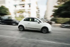 autoverzekering vergelijken zo bespaar je zonder in te leveren op dek